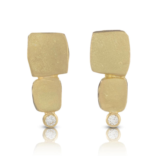 Box Earrings in Gold
