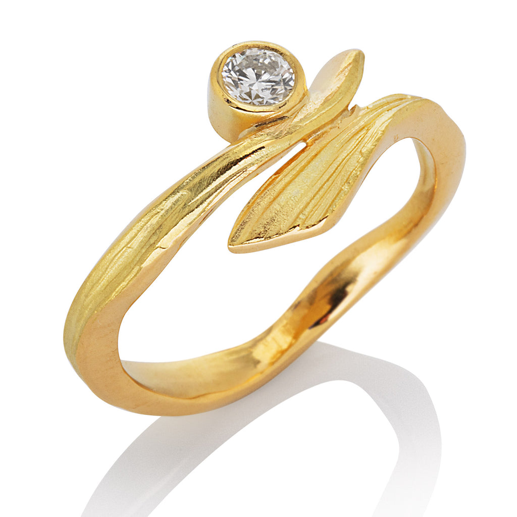 Swirl Ring with Solitaire